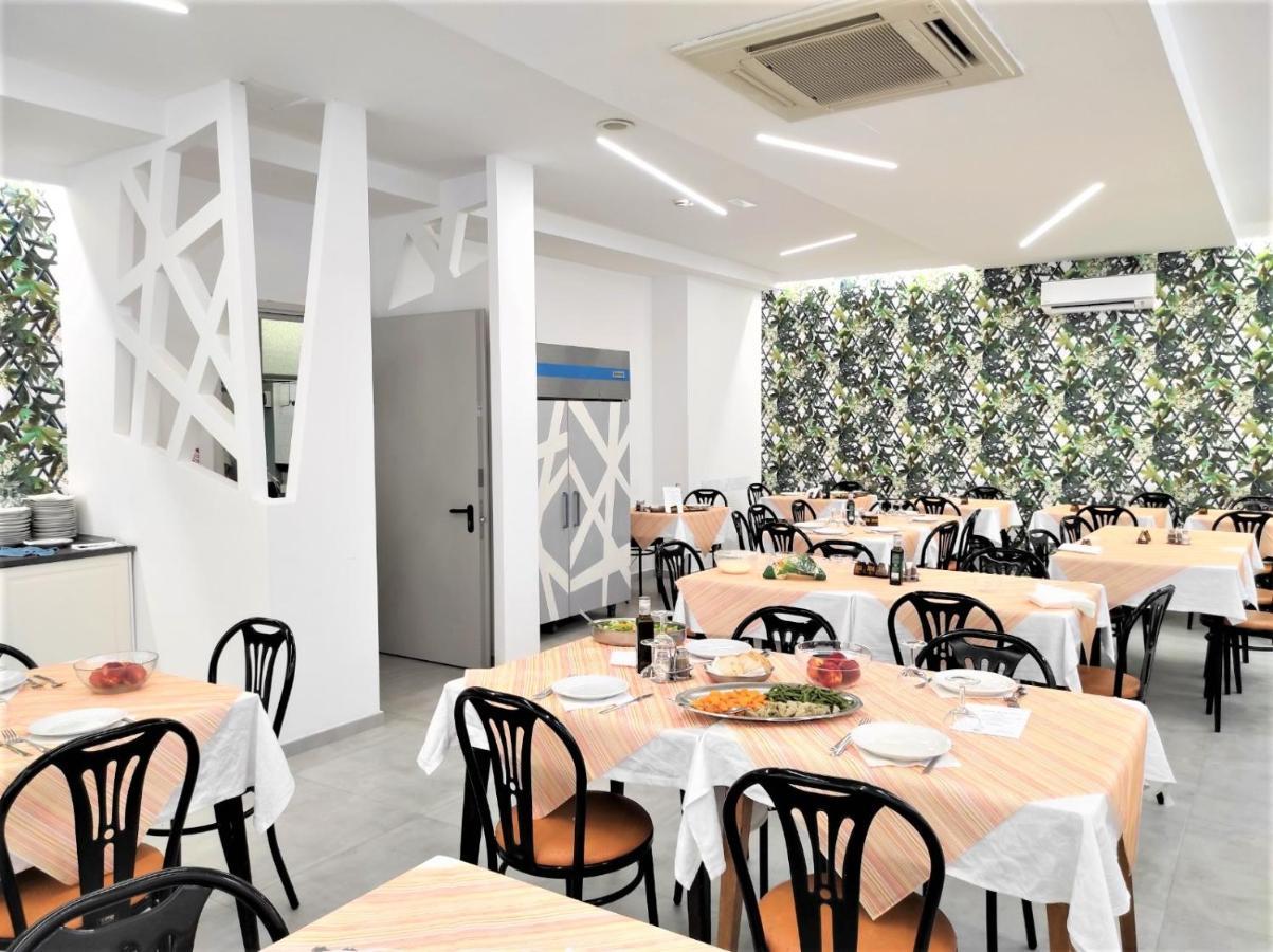 Hotel Madrid ริมินี ภายนอก รูปภาพ