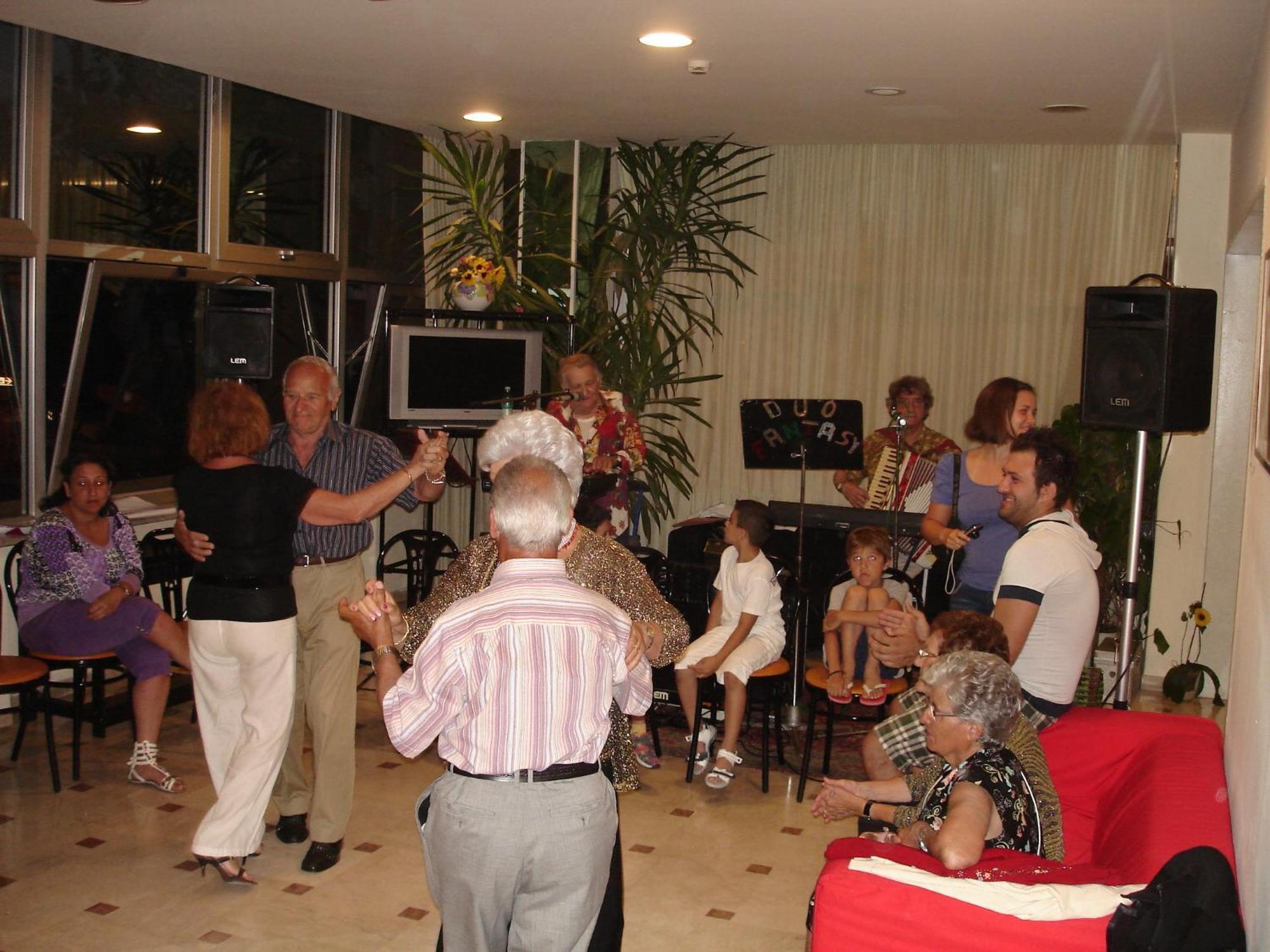 Hotel Madrid ริมินี ภายนอก รูปภาพ